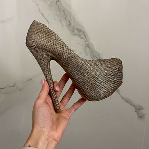 Mascotte heels. Like new . Size 5.5